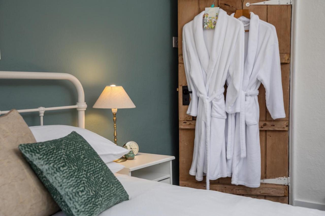 Swallows Nest Bed And Breakfast Клафам Екстериор снимка